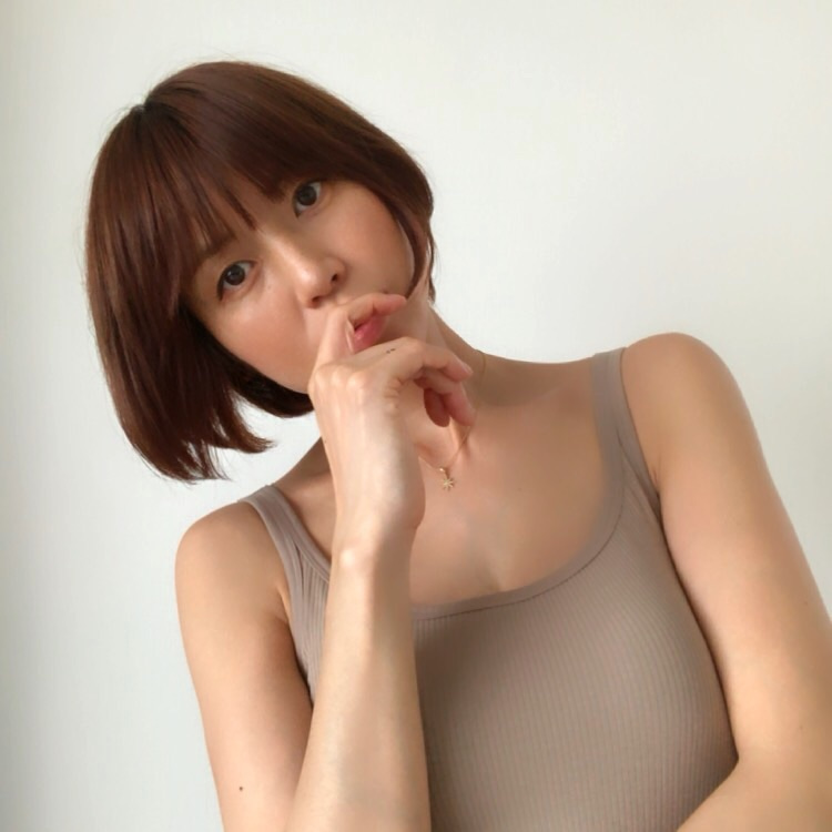 美人歌手 Hitomiさんのかわいいインスタ画像11選 悟り人のブログ